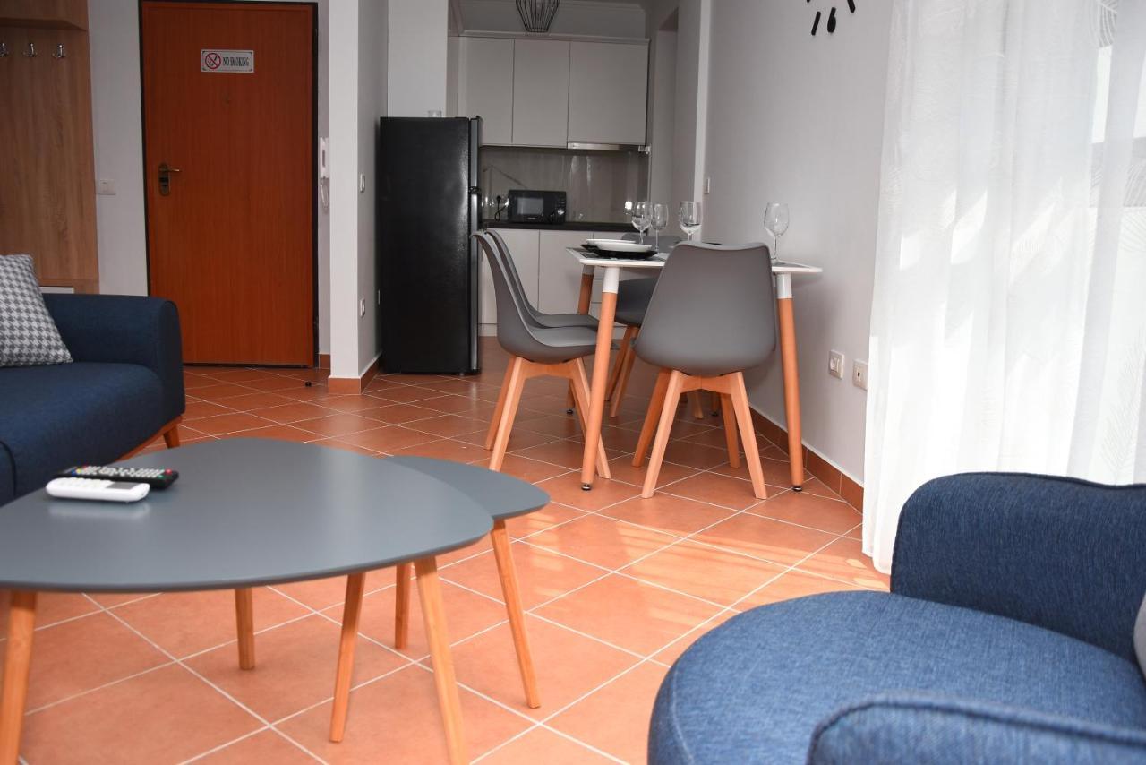 Click Apartments - Tirana Bagian luar foto