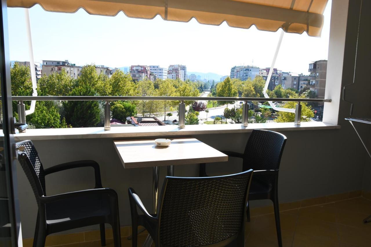 Click Apartments - Tirana Bagian luar foto